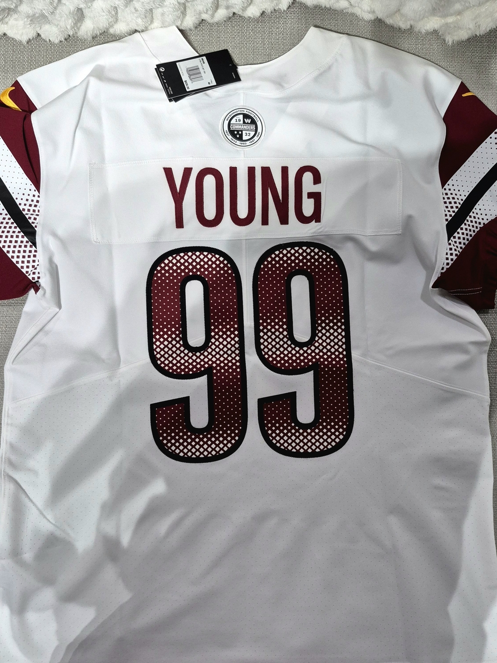NWT Nike Chase Young Washington Commanders Authentic Vapor Elite Jersey Men's L